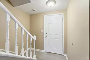 454 Dartmouth Cir, Union Township, OH 45244 - Photo 5