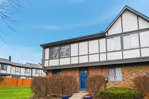 454 Dartmouth Cir, Union Township, OH 45244 - Photo 3