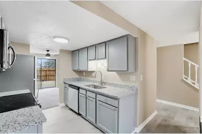 454 Dartmouth Circle #43, Union Township, OH 45244 - Photo 7