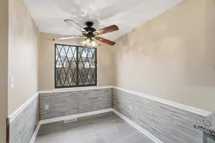 454 Dartmouth Cir, Union Township, OH 45244 - Photo 13