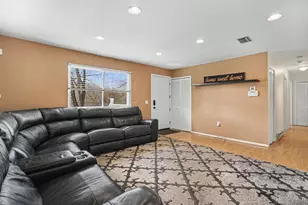 527 Indiana Ave, Aurora, IN 47001 - Photo 9