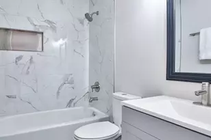 12181 Regency Run Ct, Springfield Township, OH 45240 - Photo 11