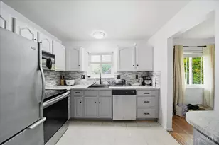 8433 Jonfred Ct, Springfield Township, OH 45231 - Photo 9