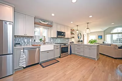 3407 Aston Court, Cincinnati, OH 45209 - Photo 5