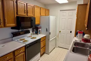 9805 Regatta Dr, Colerain Township, OH 45252 - Photo 9