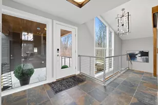 8675 Camargo Club Dr, Indian Hill, OH 45243 - Photo 5