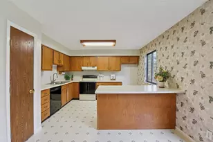 7633 Granby Way, West Chester, OH 45069 - Photo 9