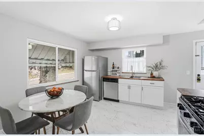 1710 Wyoming Avenue, Cincinnati, OH 45205 - Photo 7