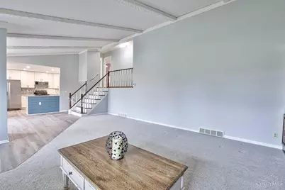 9890 Knollbrook Terrace, Montgomery, OH 45242 - Photo 7