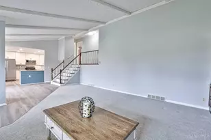 9890 Knollbrook Terrace, Montgomery, OH 45242 - Photo 7