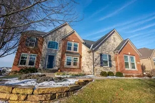 1379 Shaker Run Blvd, Turtle Creek Township, OH 45036 - Photo 3