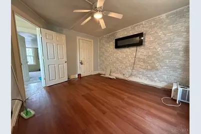 2594 Seegar Avenue, Cincinnati, OH 45225 - Photo 13