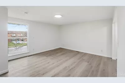 2456 Mustang Drive, Cincinnati, OH 45211 - Photo 9