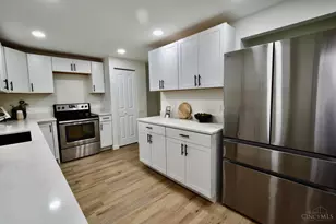 1717 Aspenhill Dr, Springfield Township, OH 45240 - Photo 13