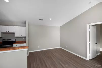 971 Cedar Ridge Drive #11, Pierce Township, OH 45245 - Photo 9