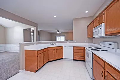 704 Traverse Creek Drive, Miami Township, OH 45150 - Photo 17