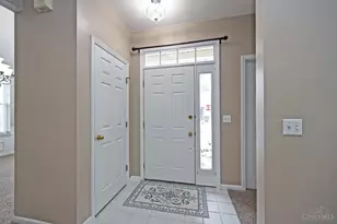 704 Traverse Creek Dr, Miami Township, OH 45150 - Photo 5