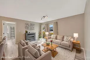 9315 Winton Rd, Springfield Township, OH 45231 - Photo 7