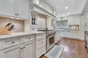 8190 S Clippenger Dr, Indian Hill, OH 45243 - Photo 7