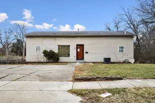 239 W Locust St, Wilmington, OH 45177 - Photo 1