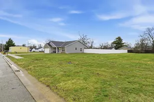 426 Martin Ct, Trenton, OH 45067 - Photo 3