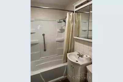 1315 Newport Drive, Springfield Township, OH 45231 - Photo 7