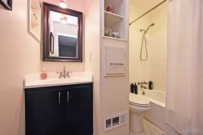 7 Creekwood Square #7, Glendale, OH 45246 - Photo 19