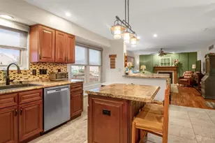 5556 Shady Meadows Dr, Fairfield Township, OH 45011 - Photo 5