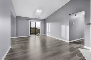 9489 Woodland Hills Dr, West Chester, OH 45011 - Photo 3