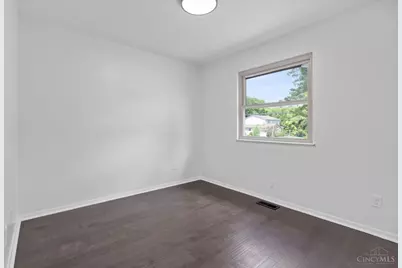 1639 W Kemper Road, Forest Park, OH 45240 - Photo 15