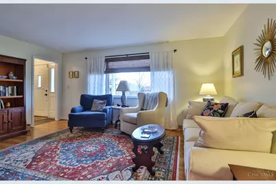 10184 Lochcrest Drive, Springfield Township, OH 45231 - Photo 9