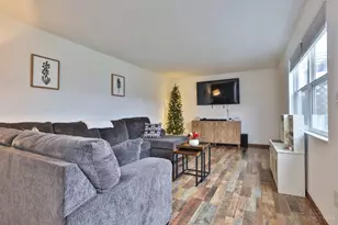 7053 Dutchland Blvd, Liberty Township, OH 45044 - Photo 3