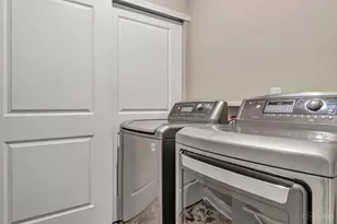 1358 Brookchase Cir, Hamilton Township, OH 45039 - Photo 25