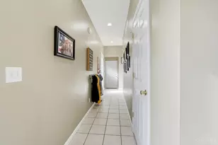 1065 Brunswick Dr, Perry Township, OH 45118 - Photo 5