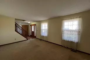 24149 Schlemmer Ct, Lawrenceburg, IN 47025 - Photo 5