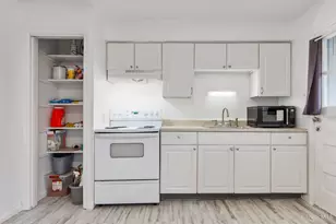 521 Roebling Rd, Cincinnati, OH 45238 - Photo 9