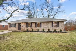 913 Hartz Dr, Lebanon, OH 45036 - Photo 1