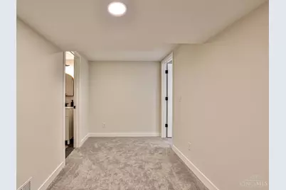 8765 Weller Road, Montgomery, OH 45249 - Photo 35