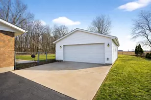 1310 W Holtzmuller Rd, Monroe Twp, OH 45382 - Photo 33