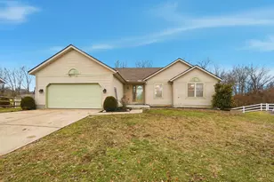 512 Loren Ln, Fairfield, OH 45011 - Photo 1