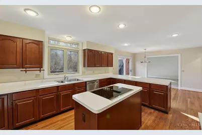 6315 Turpin Hills Drive, Anderson Township, OH 45244 - Photo 11