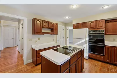 6315 Turpin Hills Drive, Anderson Township, OH 45244 - Photo 13