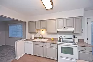 9846 Pinedale Dr, Colerain Township, OH 45231 - Photo 15