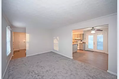 9846 Pinedale Drive, Colerain Township, OH 45231 - Photo 7