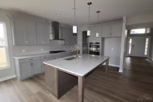 9019 Sorrento Pl, Washington Twp, OH 45458 - Photo 7