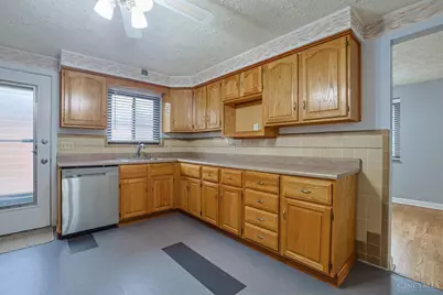 5725 Lauderdale Drive, Cincinnati, OH 45239 - Photo 15