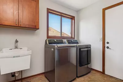 10301 Giverny Boulevard, Evendale, OH 45241 - Photo 35