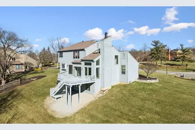 10301 Giverny Boulevard, Evendale, OH 45241 - Photo 7