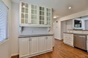 2868 Pineridge Ave, Cincinnati, OH 45208 - Photo 13