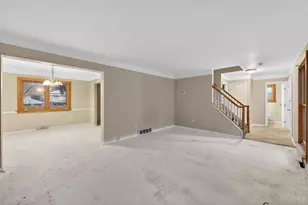 3209 Autumn Ln, Green Township, OH 45239 - Photo 3